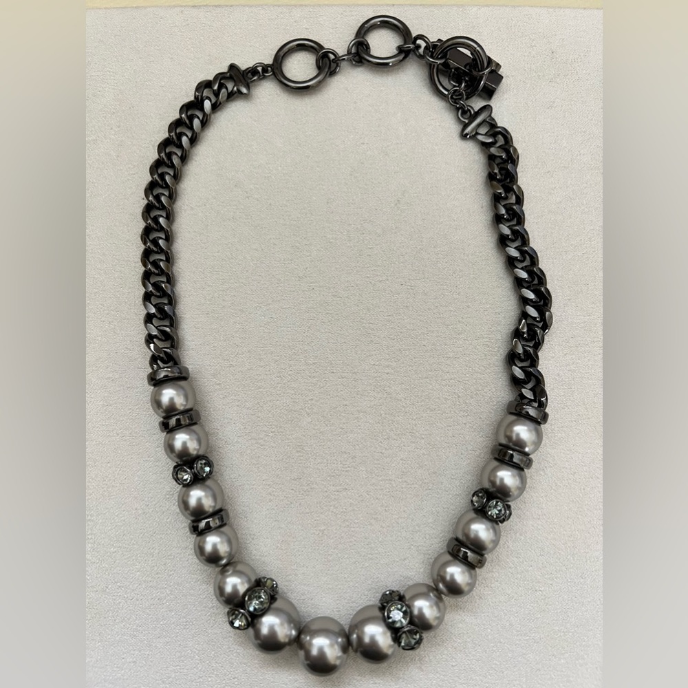 Givenchy faux pearl crystal necklace - Picture 4 of 12